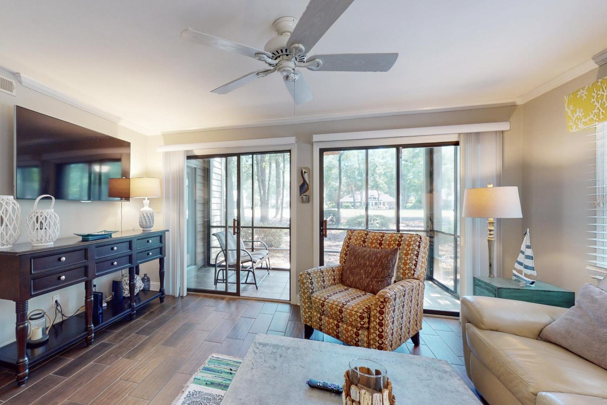 Pawleys Island Apartment Room photo